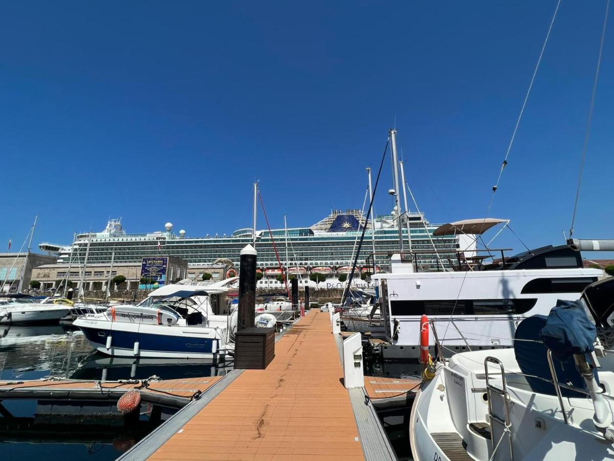 Hotel Casa Flotante En El Puerto De Vigo - Different Charter Exteriér fotografie