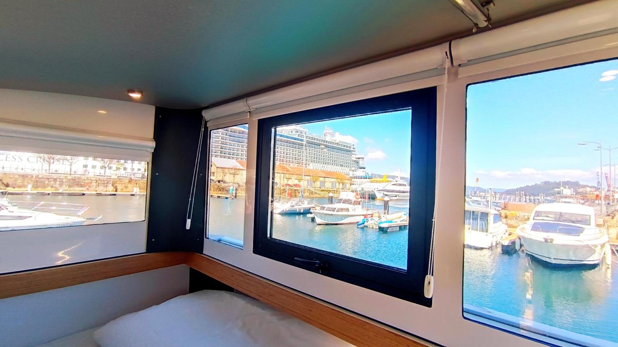 Hotel Casa Flotante En El Puerto De Vigo - Different Charter Exteriér fotografie