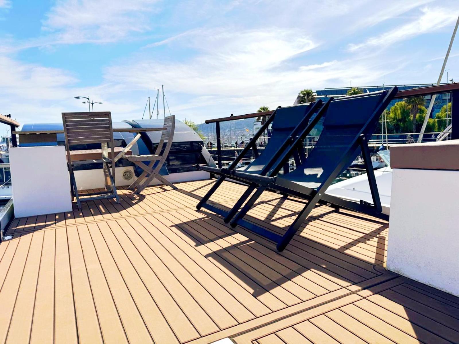 Hotel Casa Flotante En El Puerto De Vigo - Different Charter Exteriér fotografie